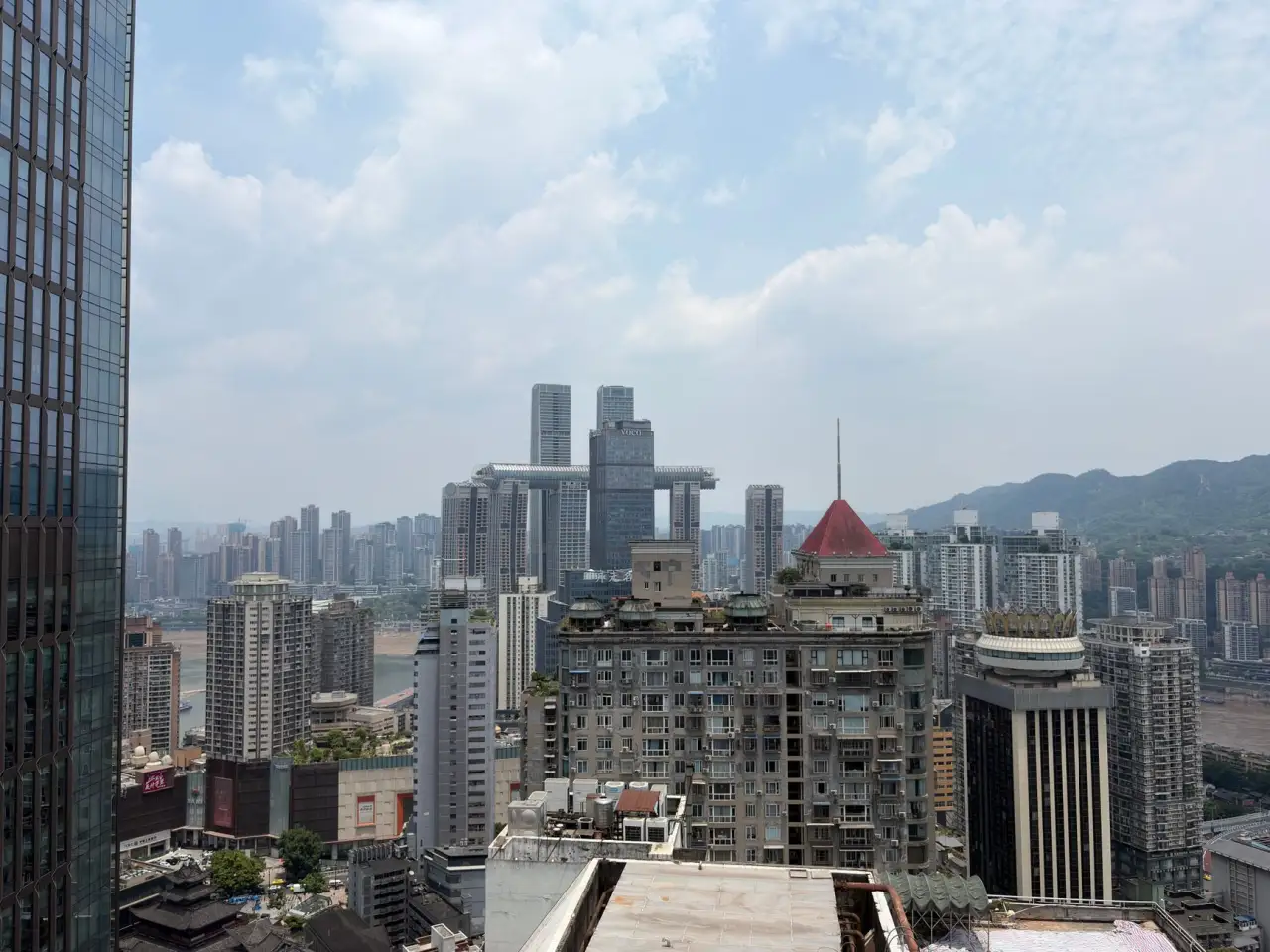 竹液酒与传统白酒酿造工艺差异及风味特征分析